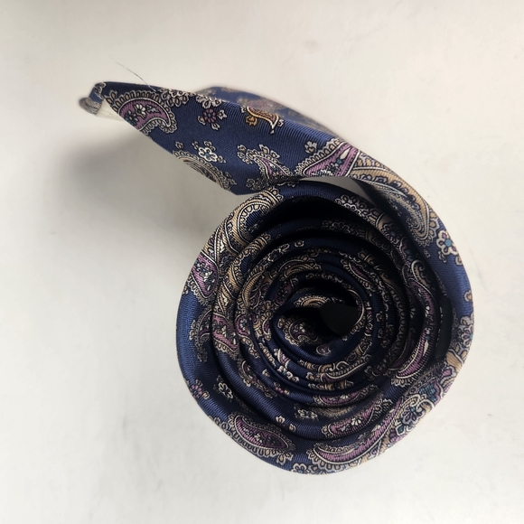 CHRISTIAN DIOR Italian Silk Tie Blue Paisley Made USA - Picture 6 of 6